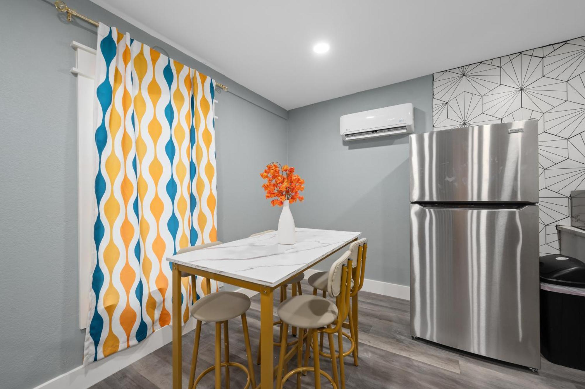 Elegant 2Br Apt Near Med Center With Free Park Houston Exterior photo